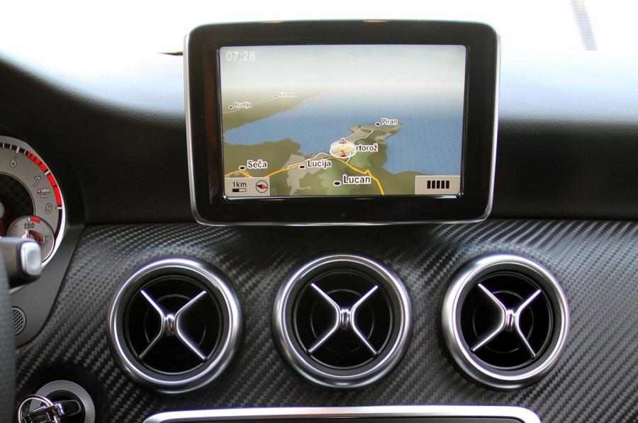 Mercedes-Benz A-Class 2012 года  (фото 22 из 78)